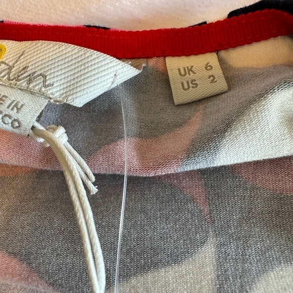 Boden Elodie Wrap Top Navy With Ribbons Pattern Size 2 NWT - Picture 5 of 12